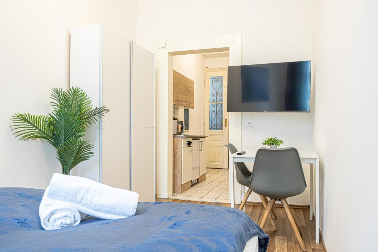 Modern Comforts: Chic Studio Apt Centrally Located Vienna Esterno foto